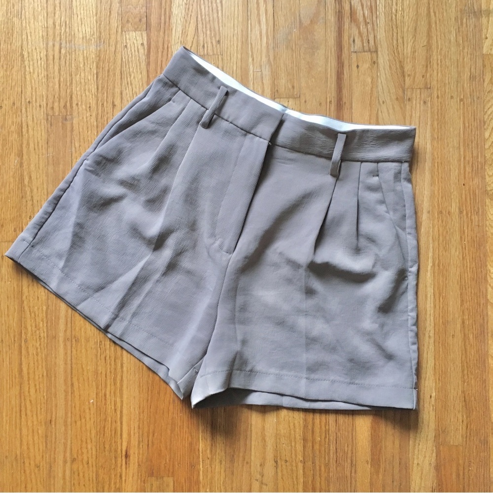 Aritzia (wilfred) effortless short 0 3” Nomad taupe